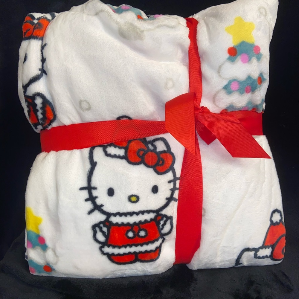 Hello Kitty Christmas Blanket